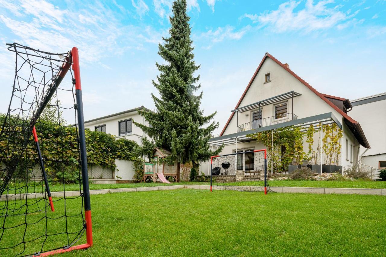 Hatzels Haeuschen Zirndorf Exterior foto